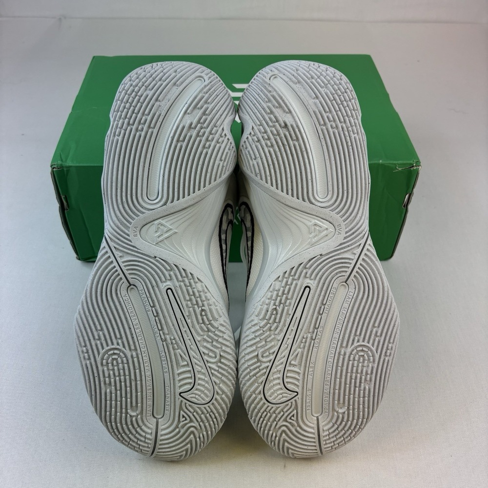 Nike Giannis Immortality 4 EP FQ3680-100 Men Sz 11 Basketball Shoes White/Black - Picture 7 of 9